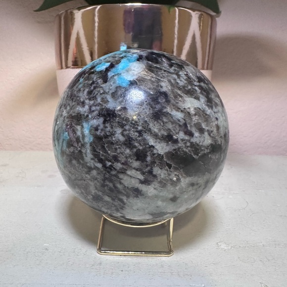 1.3 kg Amazonite Sphere - Picture 4 of 5